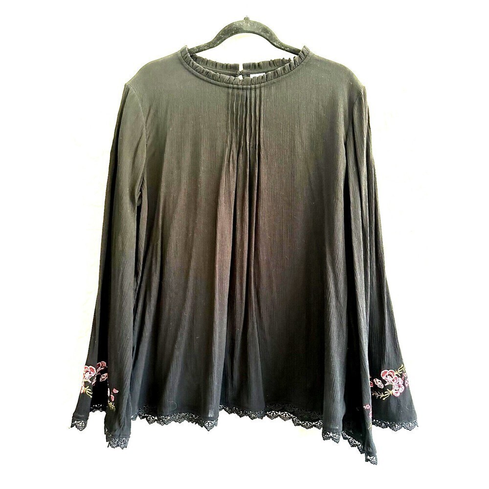 Time and Tru Embroidered Boho Top Women's Size XL Black‎ Bell Long Sleeve